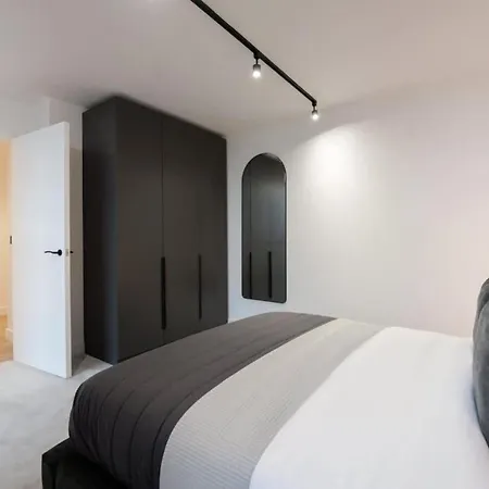 Solaro At The Heim 曼彻斯特