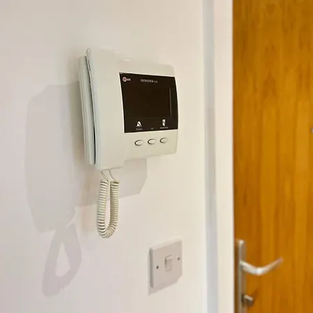 Apartamento Spacious Mcr - Gym - Terrace - Games - Free Secured Parking *