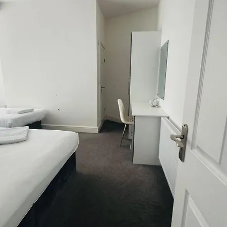 Manchester Guesthouse *