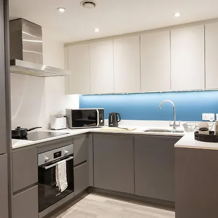 Spacious - - Piccadilly - Local Attractions - Parking Manchester