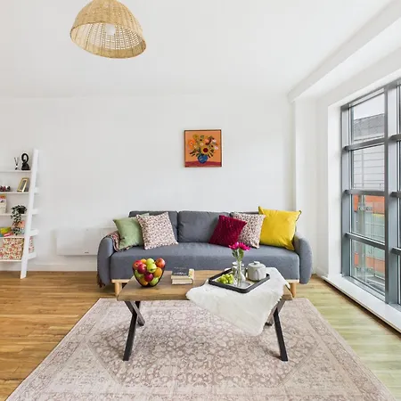 Wild Roses Serviced - Arndale * 맨체스터