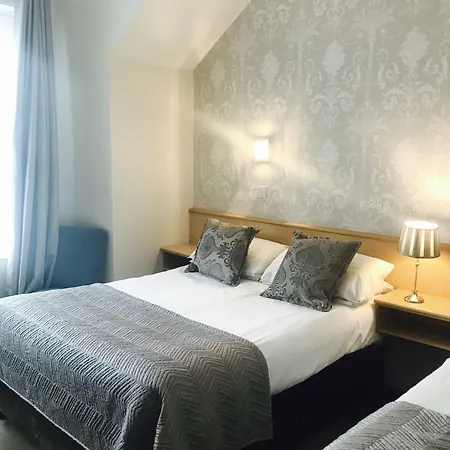 Hotel Westlynn Hotel & Apartments Free Parking Near Manchester Centre 3*