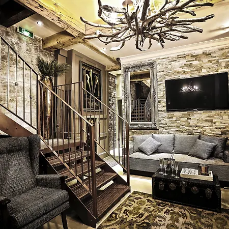 The Cow Hollow Hotel Manchester