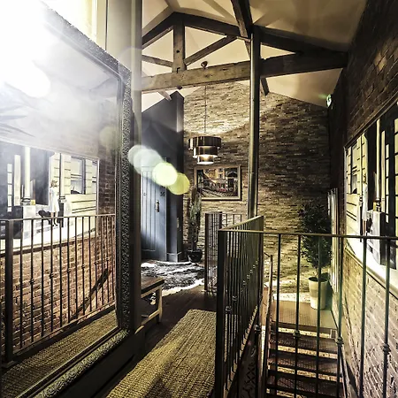 The Cow Hollow Hotel 4*