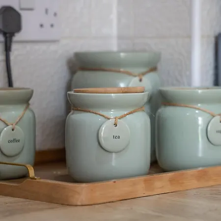 Contractor Near The Centre With Two Free Parking Spaces *