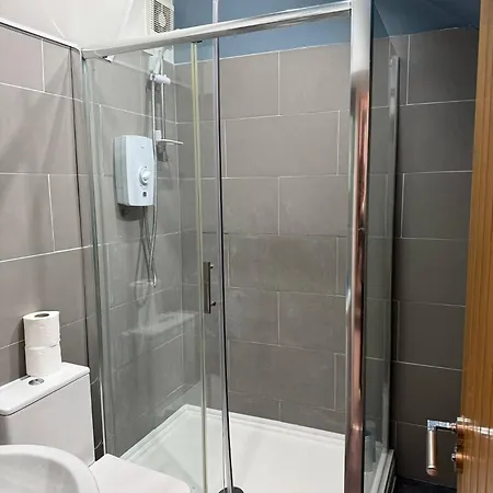 Casa Cove 2br Flat Free Parking, 5 Min To Hospital شقة