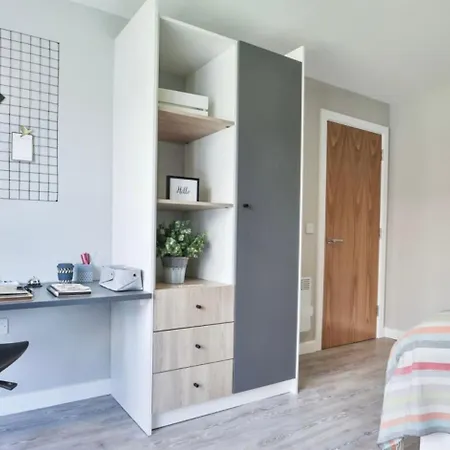 For Students Only - Victoria Point In *