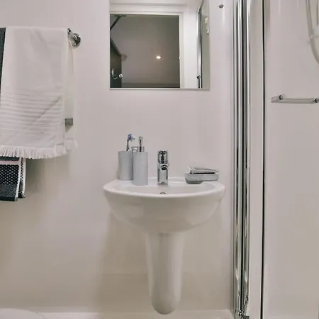 Appartamento For Students Only - The Chapel In *