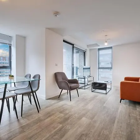 Apartmán Joyful Group - Warm 2 Bed Ensuite Near Centre And Old Trafford