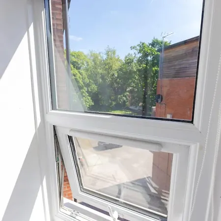 Appartement Joyful Management -top Floor With Feel Deco In M16