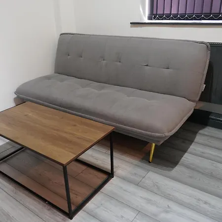 Hills View * Manchester