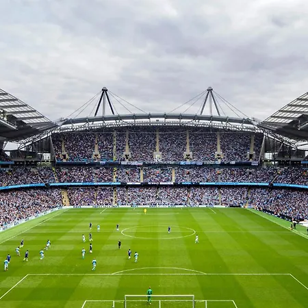 Contractor Near The Centre With Two Free Parking Spaces Manchester