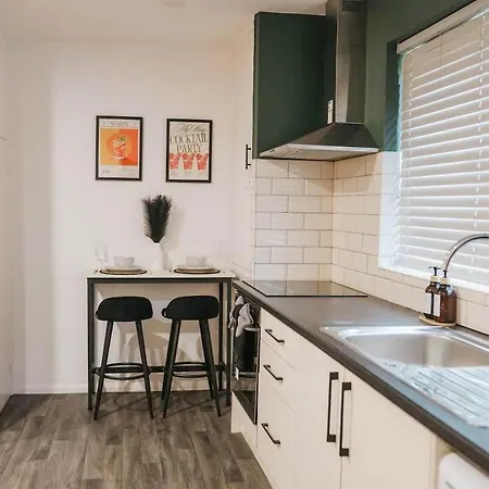 בית נופש 3br House By Mystayuk Short Lets & Serviced With Free Wifi & Free Parking מנצ'סטר