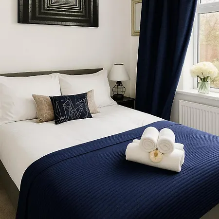 2 Double Bedrooms House, 42 Shrewsbury Road,manchester Holiday home *