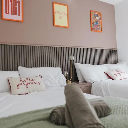 3br House By Mystayuk Short Lets & Serviced With Free Wifi & Free Parking בית נופש מנצ'סטר