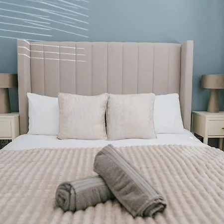 3br House By Mystayuk Short Lets & Serviced With Free Wifi & Free Parking מנצ'סטר