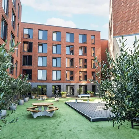 Riverside House By Utdm *