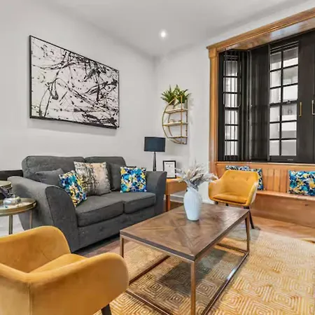 Beautifully 3bed Restored Near Deansgate - Pass The Keys