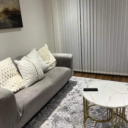 דירה Stylish 2-bed By Cente מנצ'סטר