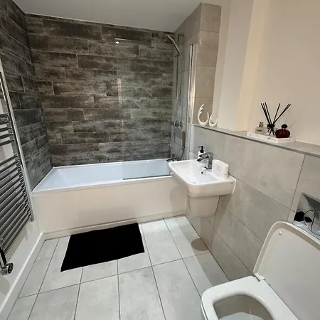 Stylish 2-bed By Cente *