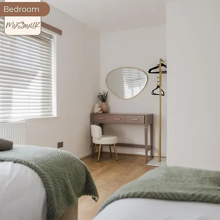 בית נופש 3br House By Mystayuk Short Lets & Serviced With Free Wifi & Free Parking