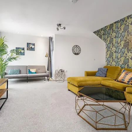 Chic 3bd Abode With Pool Table - Etihad - Coop Live - Free Parking * マンチェスター