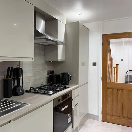 度假居 Modern & Bright 3br Near Ctr!