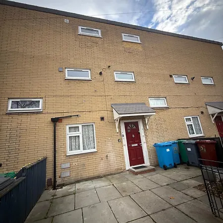 Contemporary Guest With Private Bathroom Near Centre Privatunterkunft Manchester