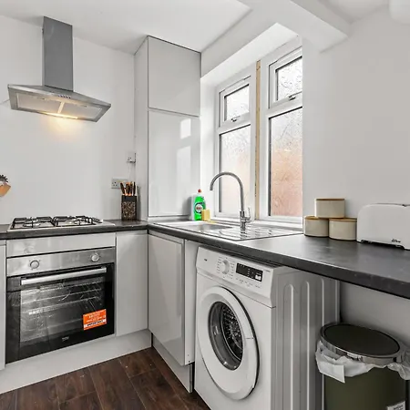 Сasa de vacaciones 3 Bedroom House 4 Beds Free Parking 2sd *