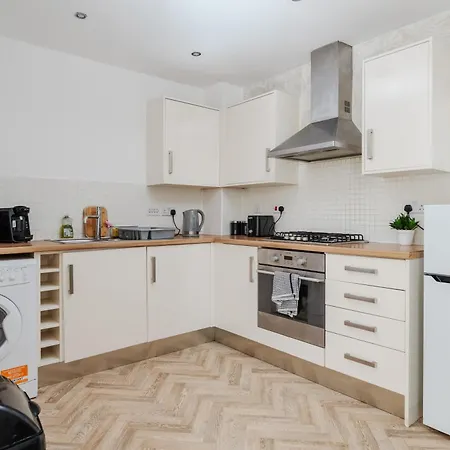 別荘 Chic 3bd Abode With Pool Table - Etihad - Coop Live - Free Parking