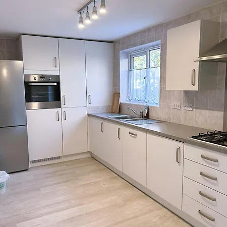 Luxcosy Double In Detached House Salford Plab