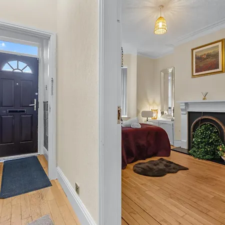 Feriehus Seymour Escape Spacious 4br For 8 *