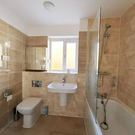 Affittacamere Luxcosy Double In Detached House Salford Plab