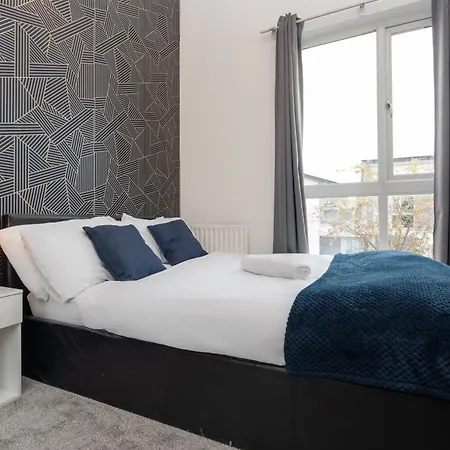 Chic 3bd Abode With Pool Table - Etihad - Coop Live - Free Parking マンチェスター