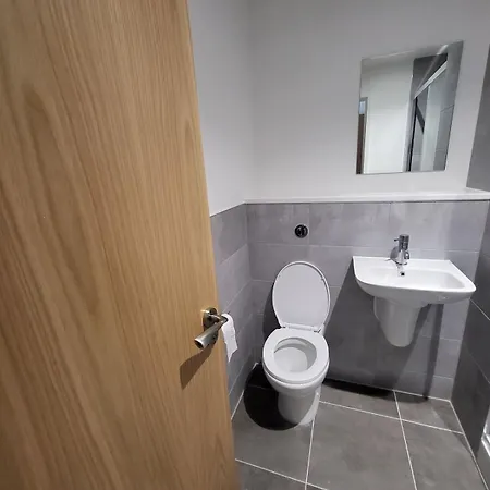 Pleasant 2 Bedroom In Salford Quays * Manchester