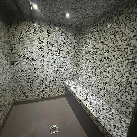 View By Eason Short Lets *