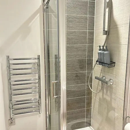 Apartment-gym-terrace-games Room-free Parking *