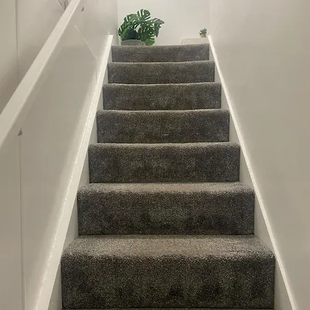 2 Bedrooms Next To Arndale Shopping Apartament