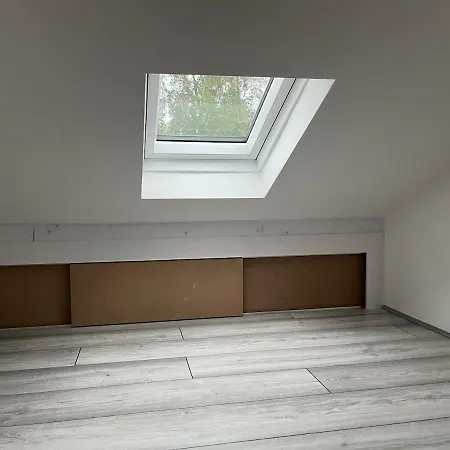 Apartment Cosy - 15 Mins Drive To *