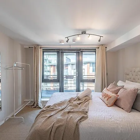 Luxury 2-bed Penthouse In Deansgate I Free Parking Apartman *
