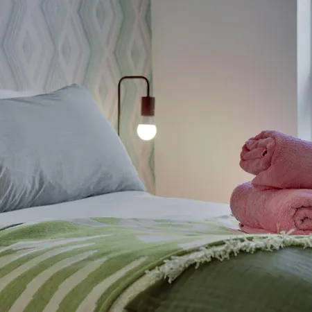 Cosy 4br Townhouse - Rooftop - Hot Tub