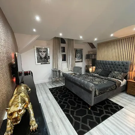 Hendham House - Near Etihad Stadium, Coop Live Arena, Ao Arena, Piccadilly Train Station & Centre 2* مانشستر