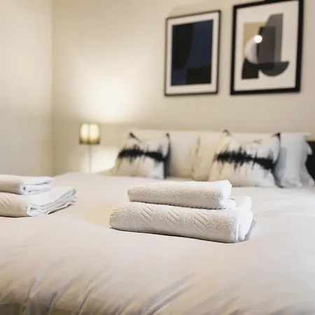 Fantastic One Bedroom Near Old Trafford Stadium マンチェスター