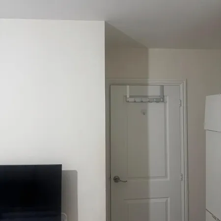 Large Cozy In Bute House * مانشستر