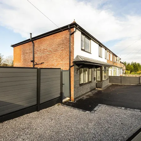Сasa de vacaciones Modern 5-bed Ev Centre 10 Min Mánchester