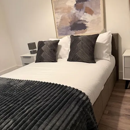 Modern 2br In M5, Man United Stadium, And Mediacity Apartman Manchester