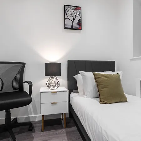 شقة The Ideal Urban 4br - Coop - Etihad - Parking - Ev مانشستر