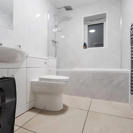 شقة The Ideal Urban 4br - Coop - Etihad - Parking - Ev مانشستر