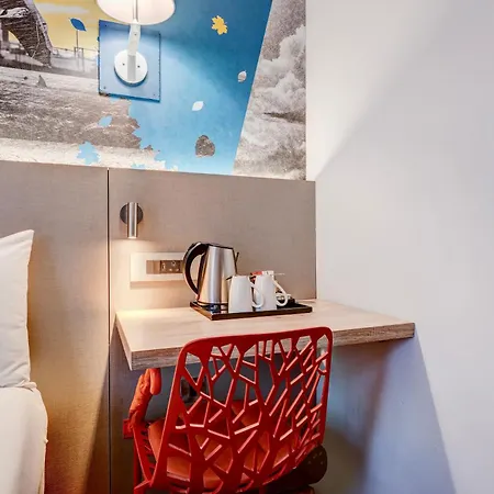 Portland By Sunday Hotel 3*