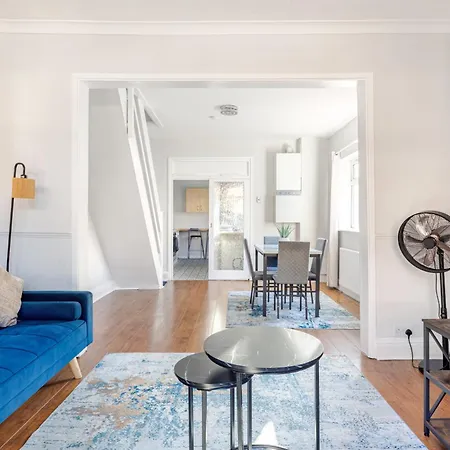 Сasa de vacaciones 2 Bedroom House With Free Parking Mánchester